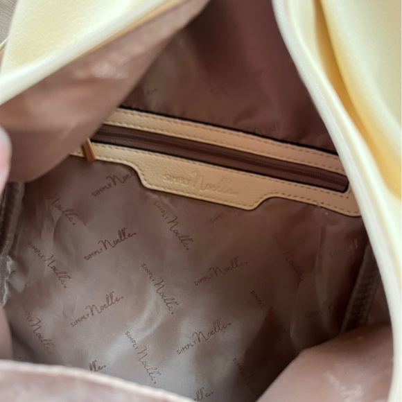 simply noelle shoulder bag / like new / pale yellow! - Picture 4 of 5